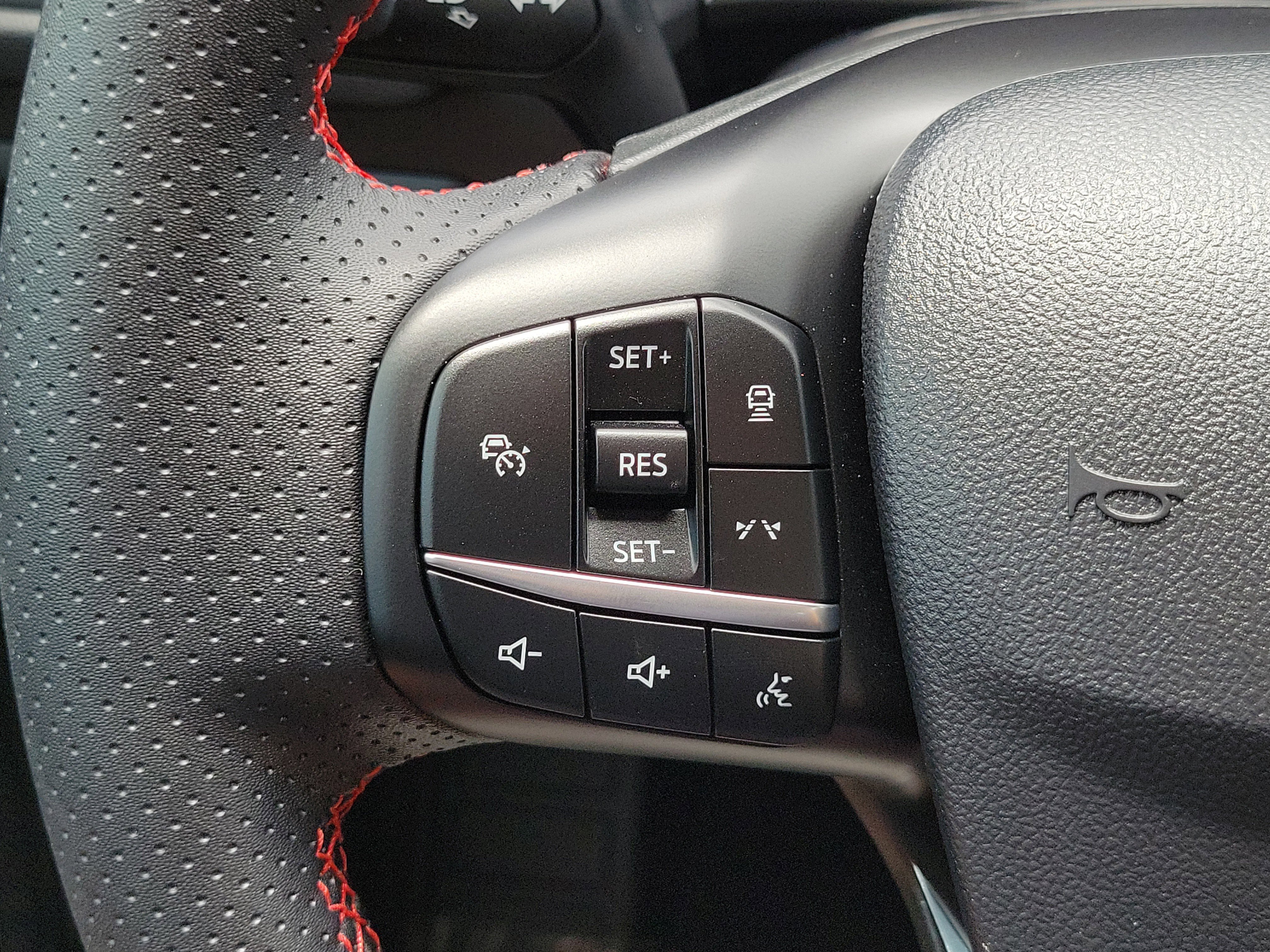 Certified 2024 Ford Escape ST-Line w/ Tech Pack #1 FWD image 25