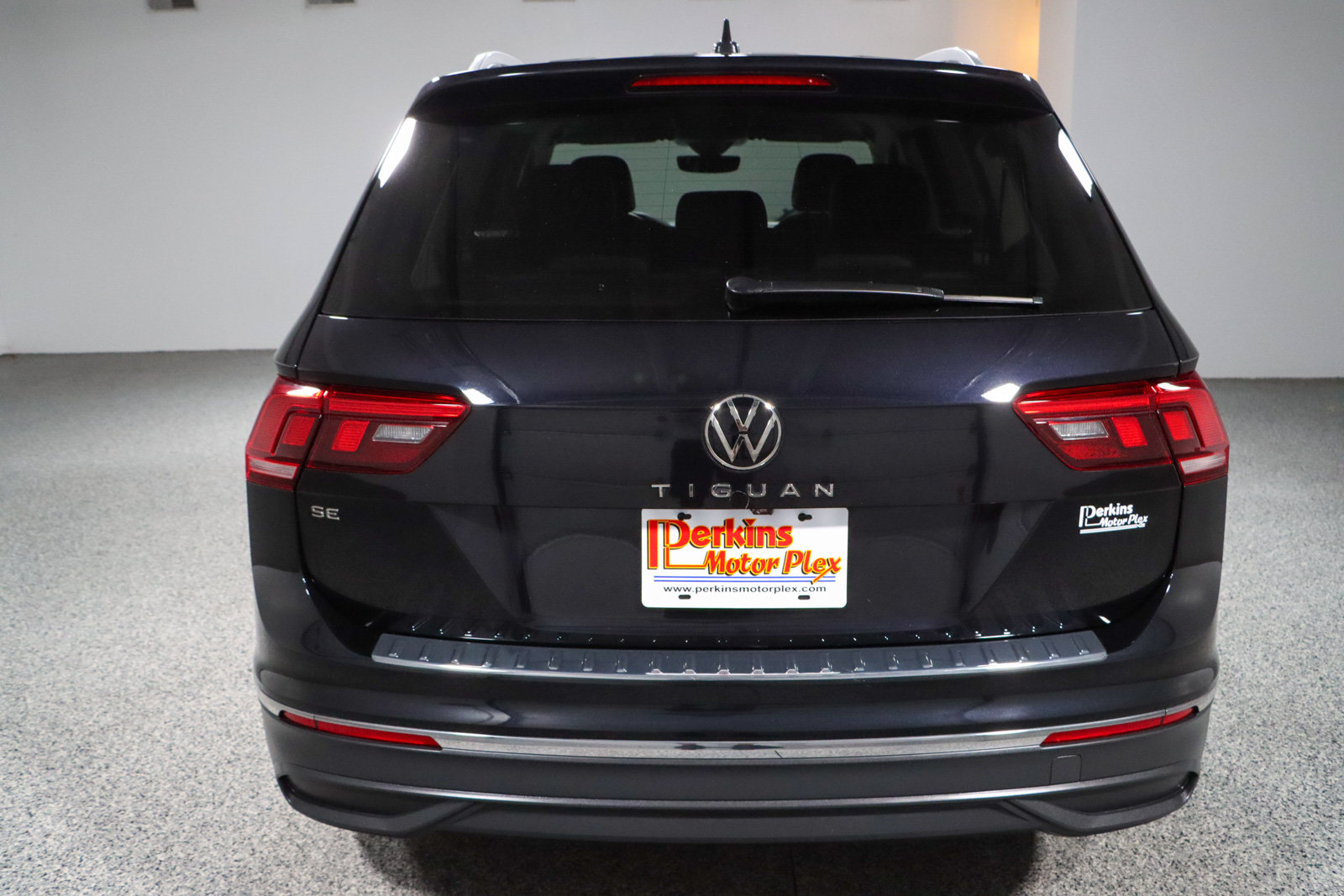 Used 2023 Volkswagen Tiguan SE FWD image 8