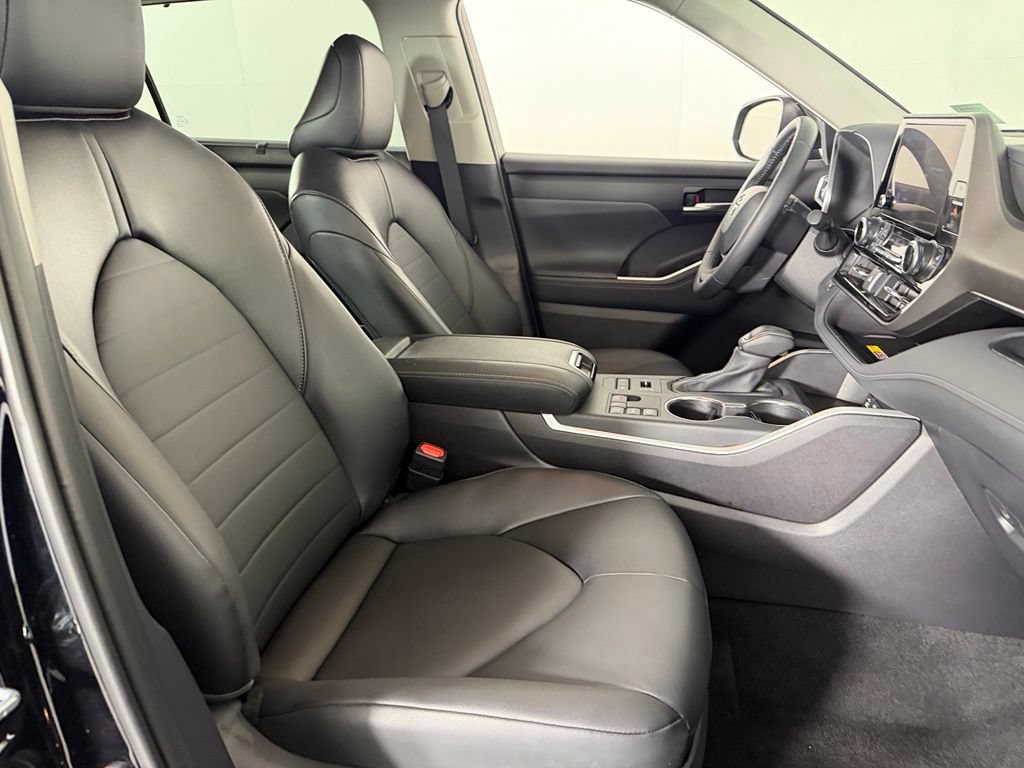 Used 2026 Toyota Highlander XLE AWD/4WD image 33