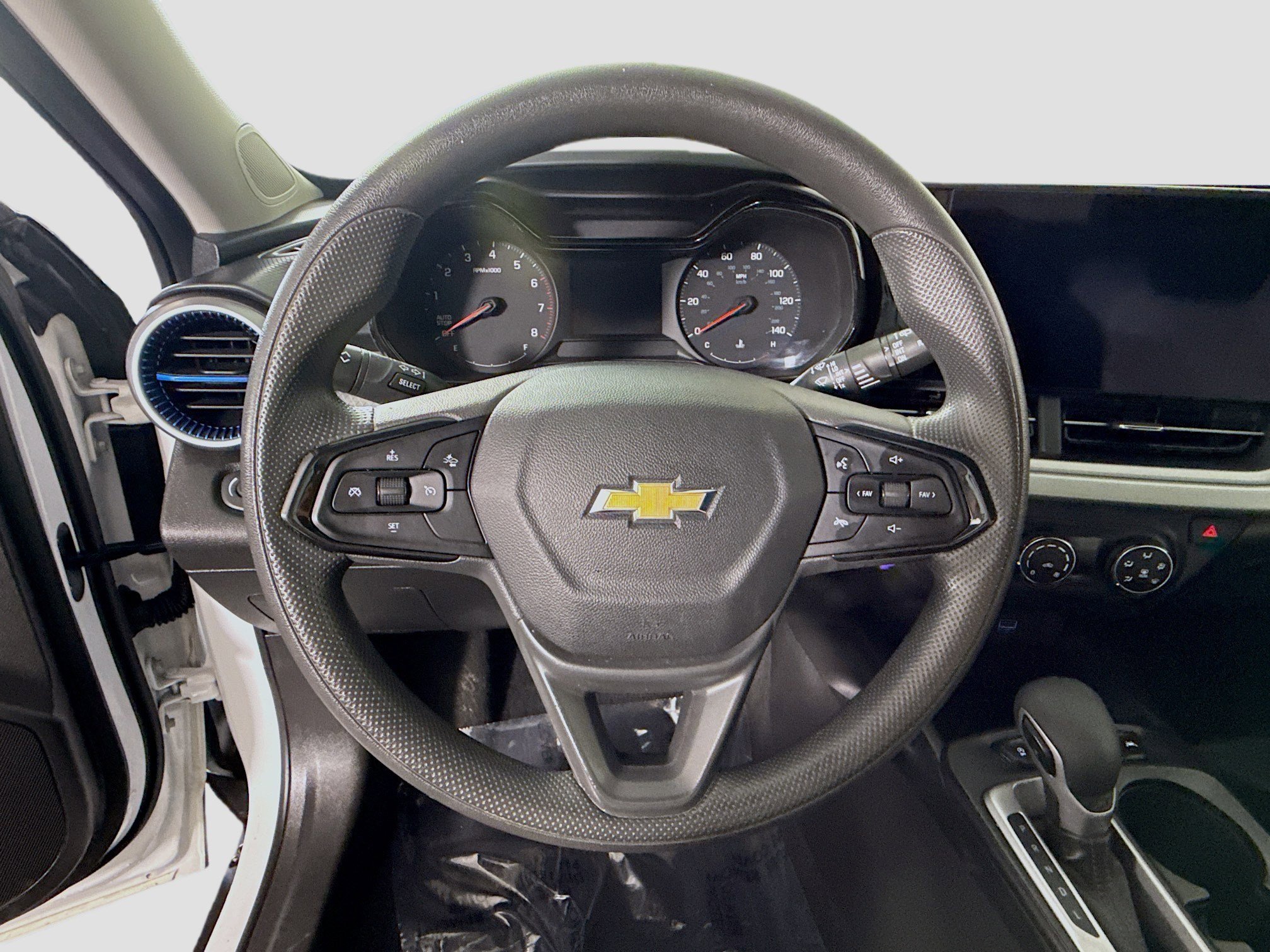 Used 2024 Chevrolet Trax LS image 13