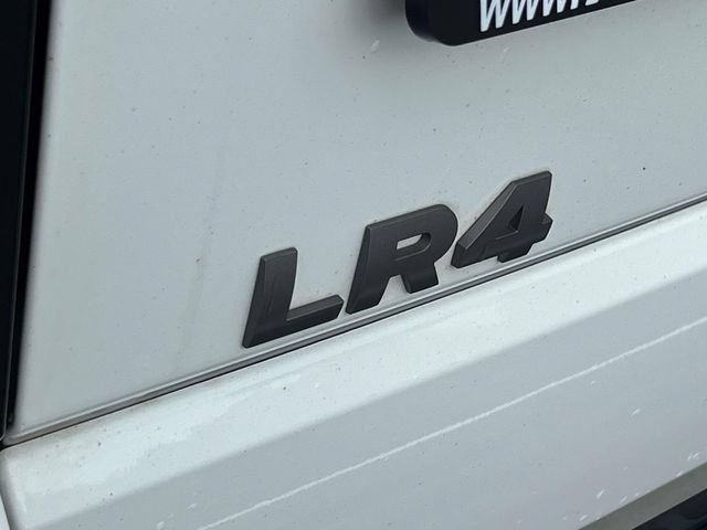 Used 2016 Land Rover LR4 HSE AWD/4WD image 13