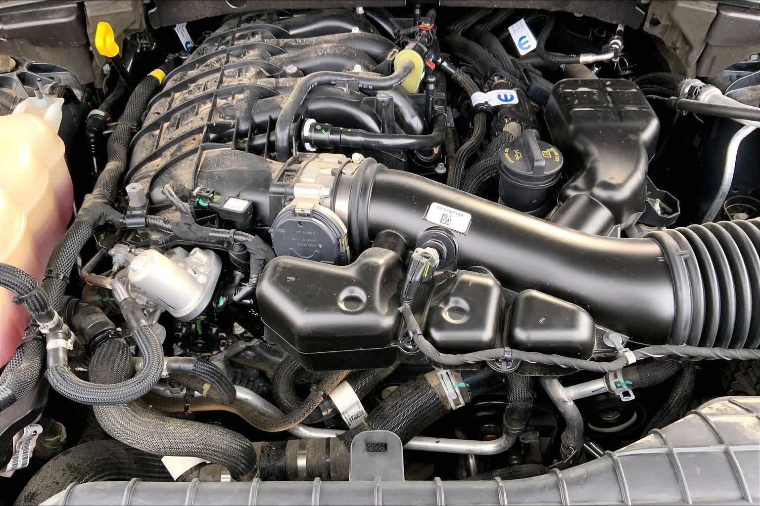 Used 2025 Jeep Grand Cherokee Altitude AWD/4WD image 33
