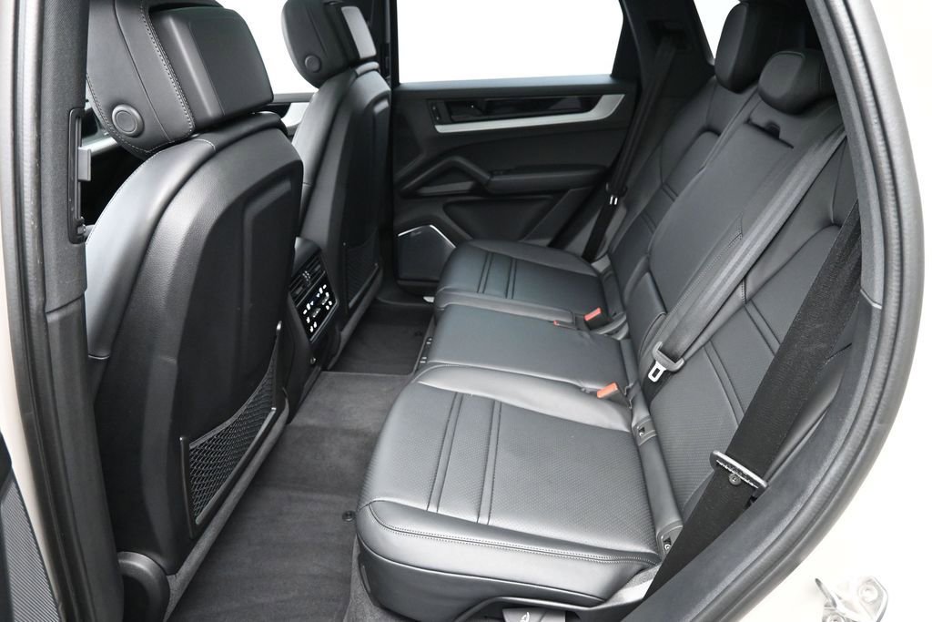 Certified 2026 Porsche Cayenne S AWD/4WD image 7