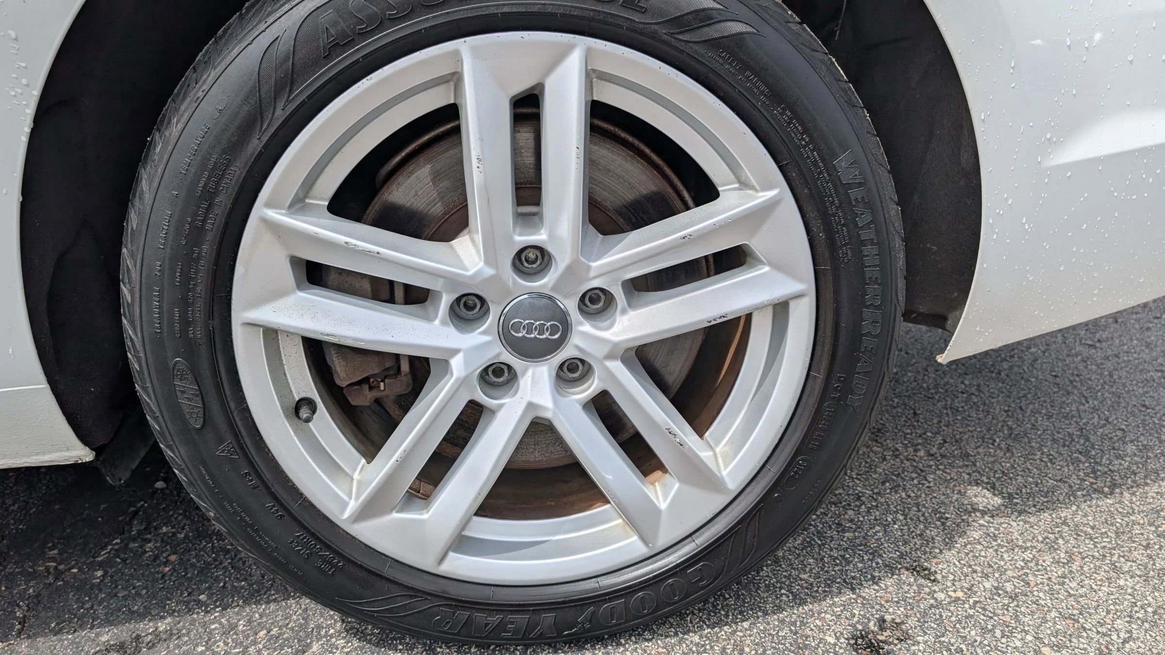 Used 2017 Audi A4 2.0T Premium FWD image 25