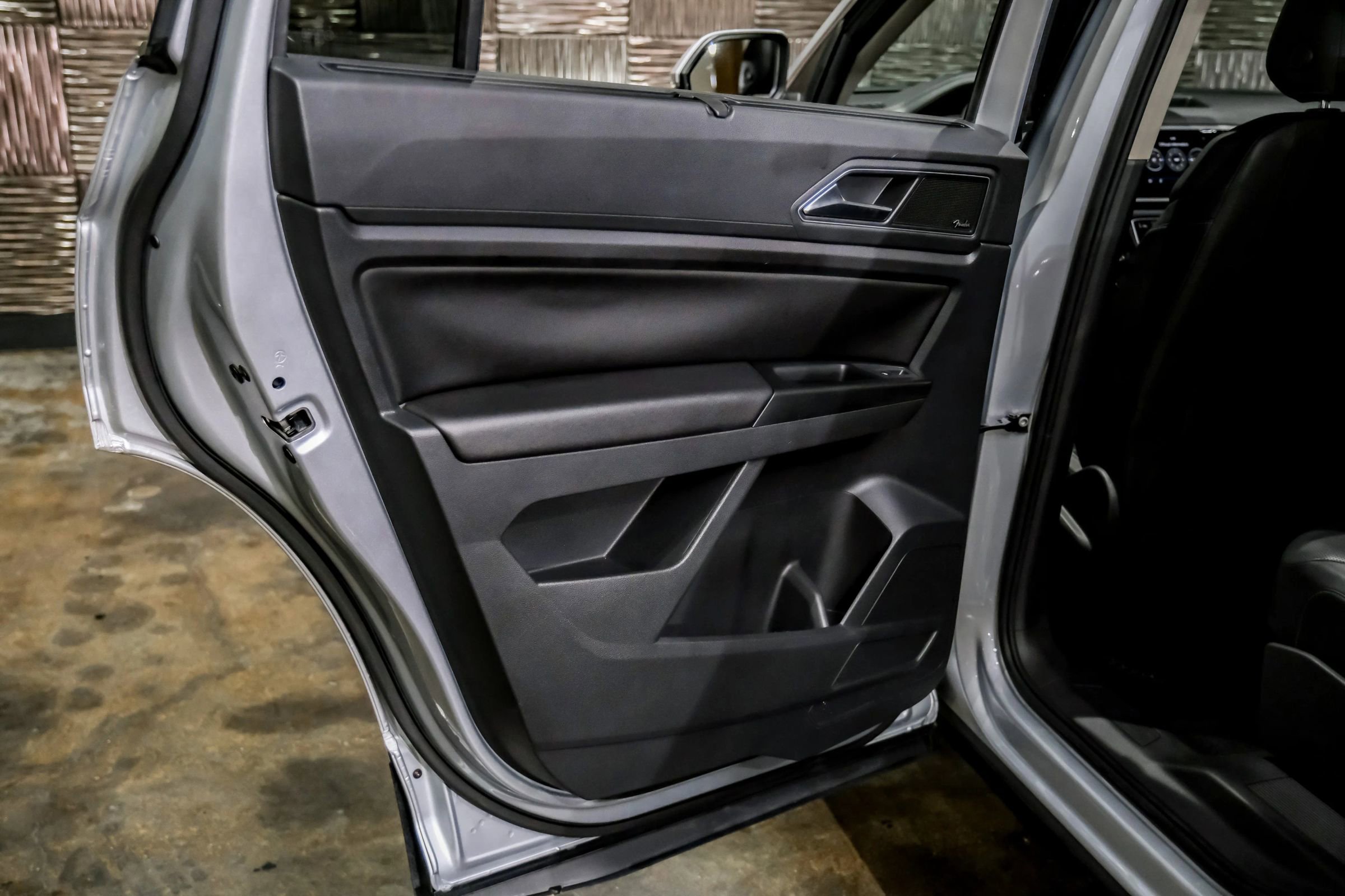 Used 2018 Volkswagen Atlas SEL Premium image 45