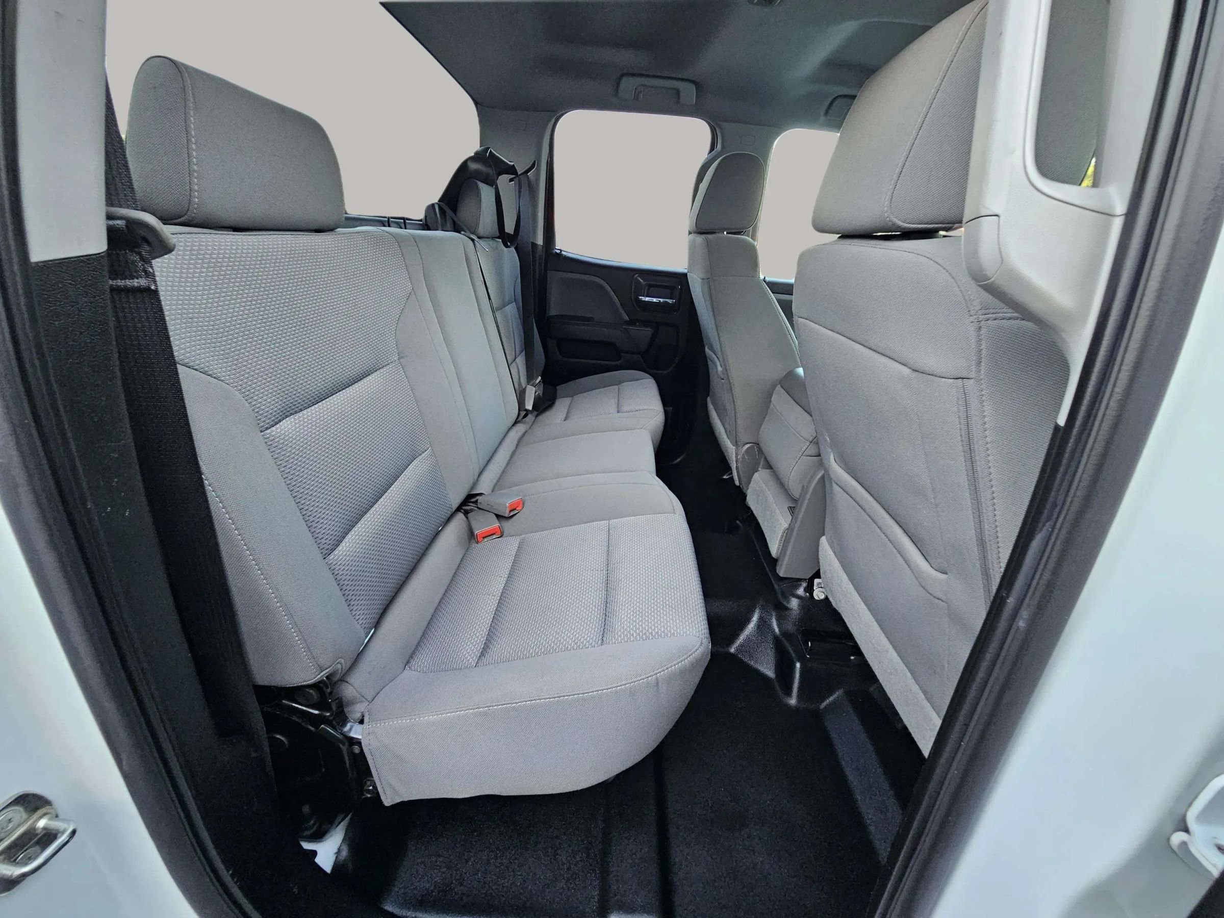 Used 2018 Chevrolet Silverado 1500 Custom w/ Trailering Package image 17