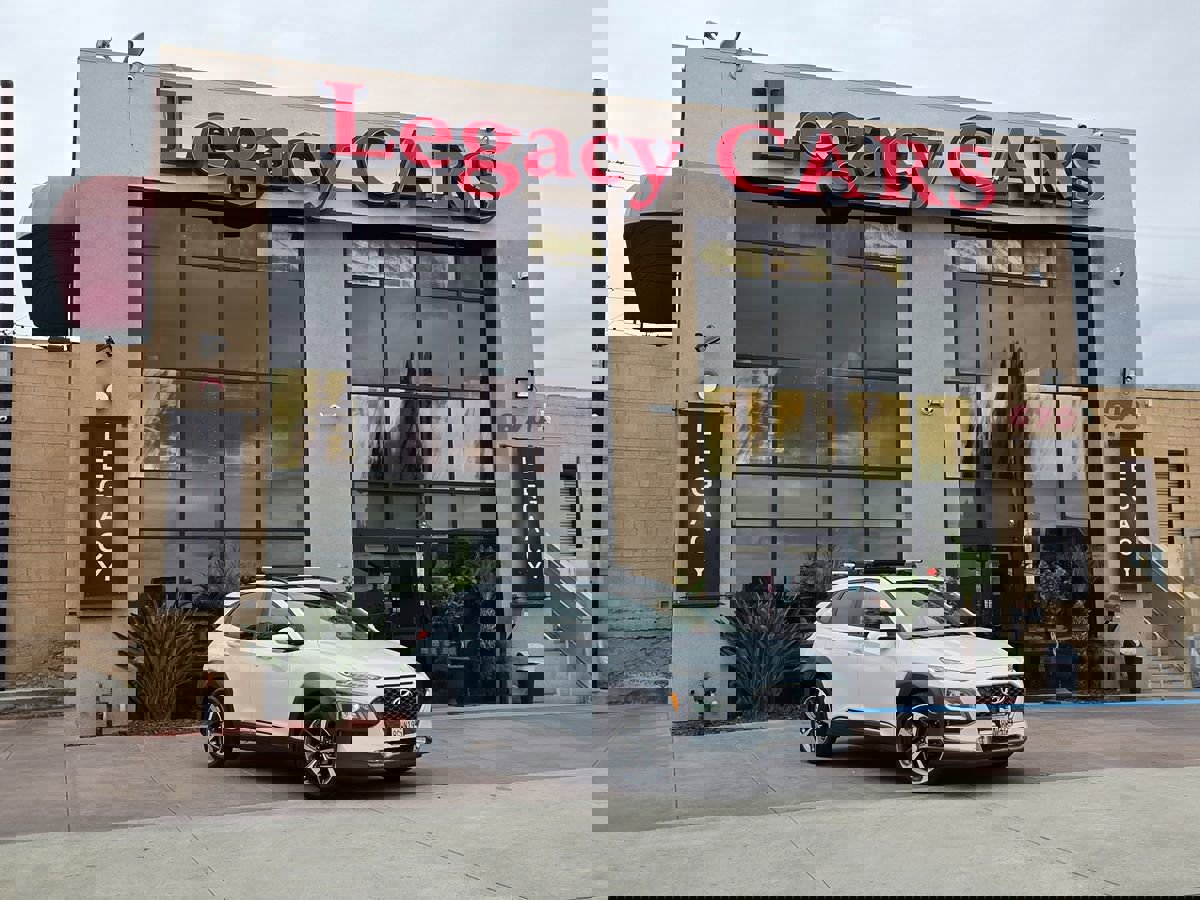 Used 2019 Hyundai Kona Limited image 2