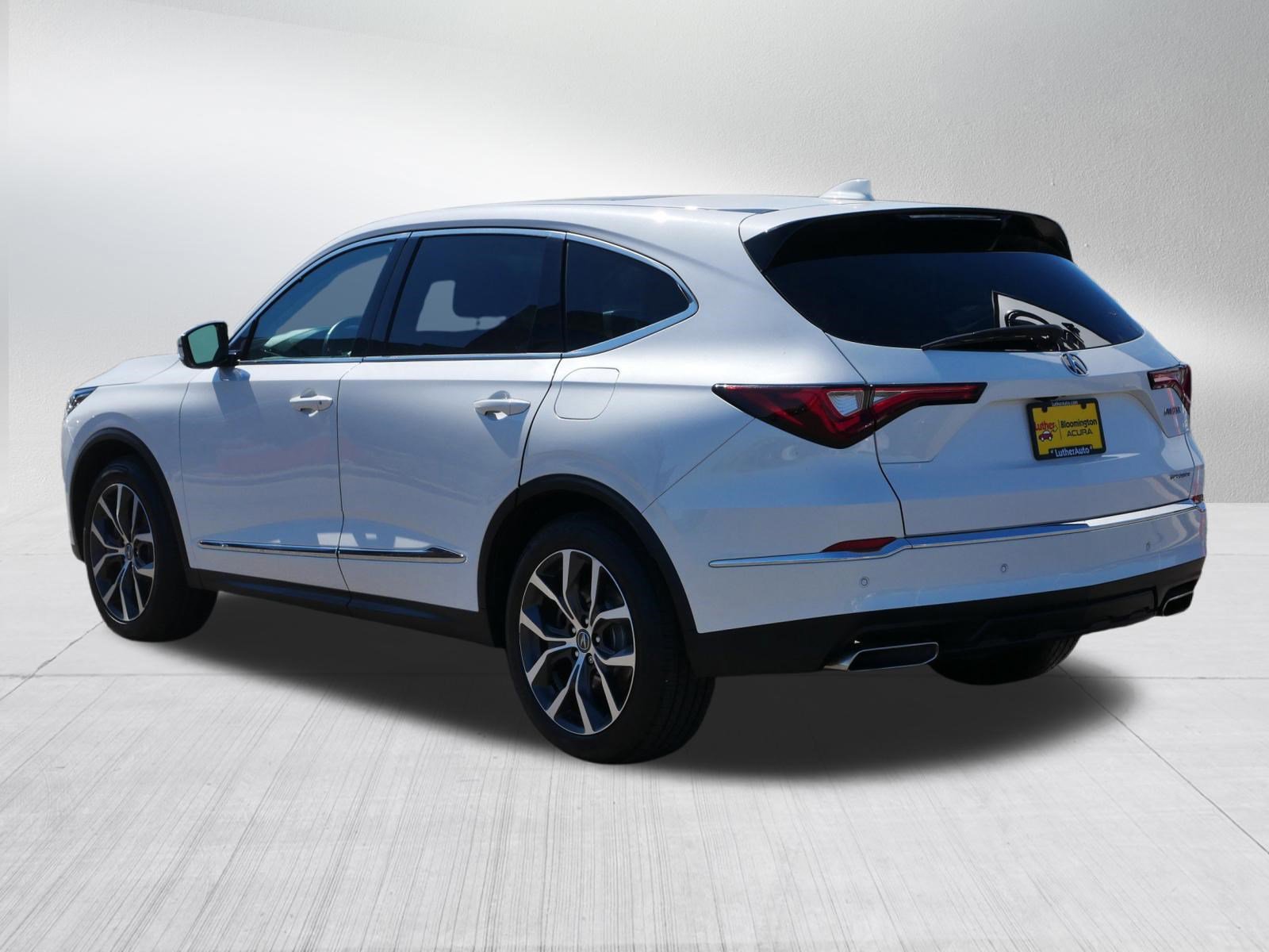 Used 2022 Acura MDX SH-AWD w/ Technology Package image 5