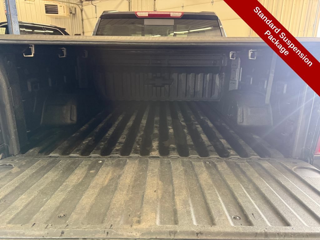 Used 2023 Chevrolet Silverado 1500 LT AWD/4WD image 35