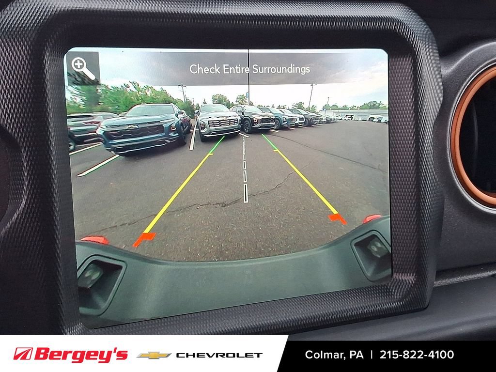Used 2023 Jeep Gladiator Mojave w/ Cold Weather Group AWD/4WD image 22