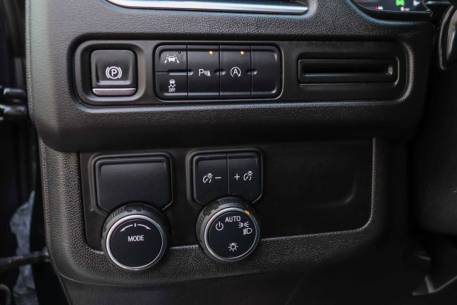 Used 2024 Chevrolet Tahoe LT RWD image 24