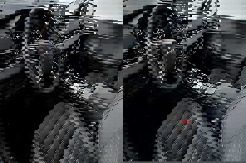 New 2025 Mitsubishi Outlander AWD image 12