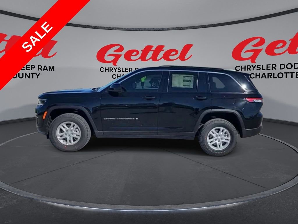 New 2025 Jeep Grand Cherokee Laredo w/ Luxury Tech Group I image 5