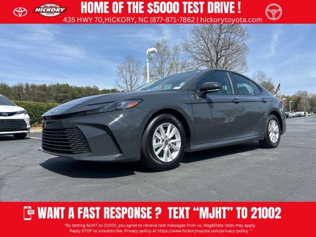Used 2025 Toyota Camry LE image 1