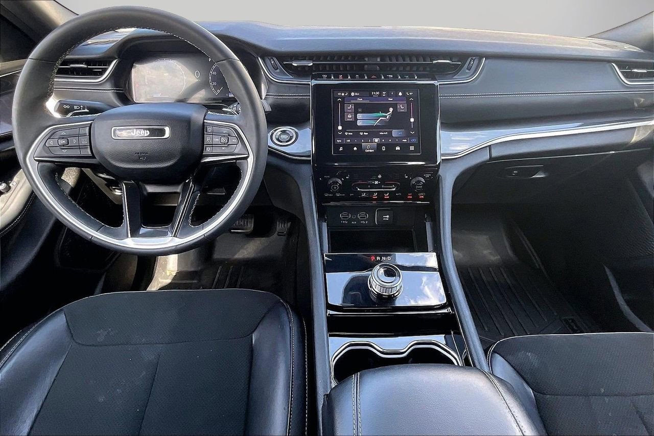 Certified 2023 Jeep Grand Cherokee L Laredo image 15