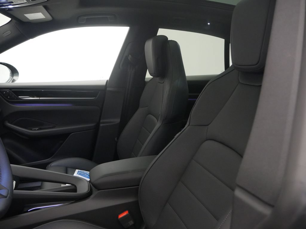 Certified 2026 Porsche Macan 4 Electric AWD/4WD image 16