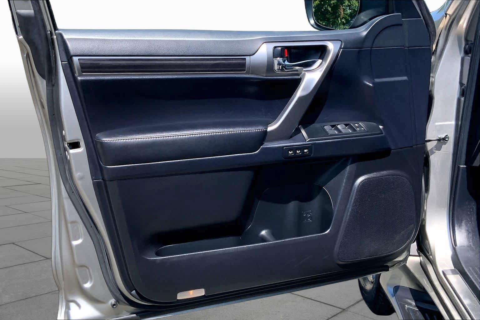 Used 2022 Lexus GX 460 Premium w/ Premium Plus Package AWD/4WD image 22