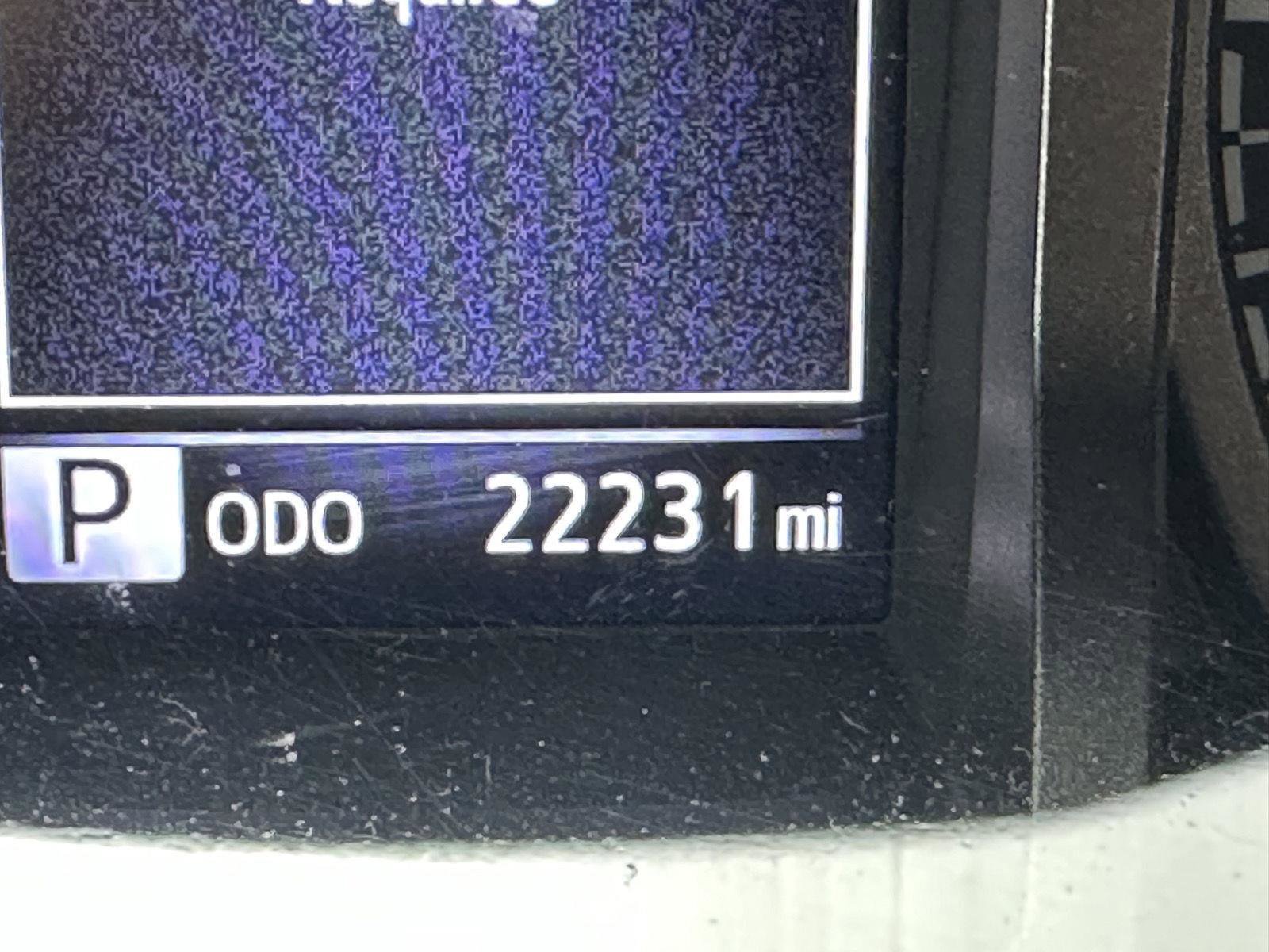 Used 2021 Toyota Tacoma TRD Sport w/ TRD Premium Sport Package AWD/4WD image 14