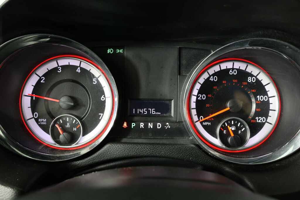 Used 2017 Dodge Grand Caravan SXT FWD image 28