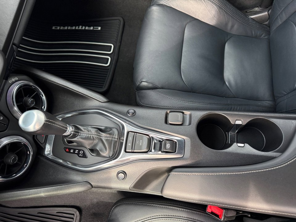 Used 2019 Chevrolet Camaro LS image 33