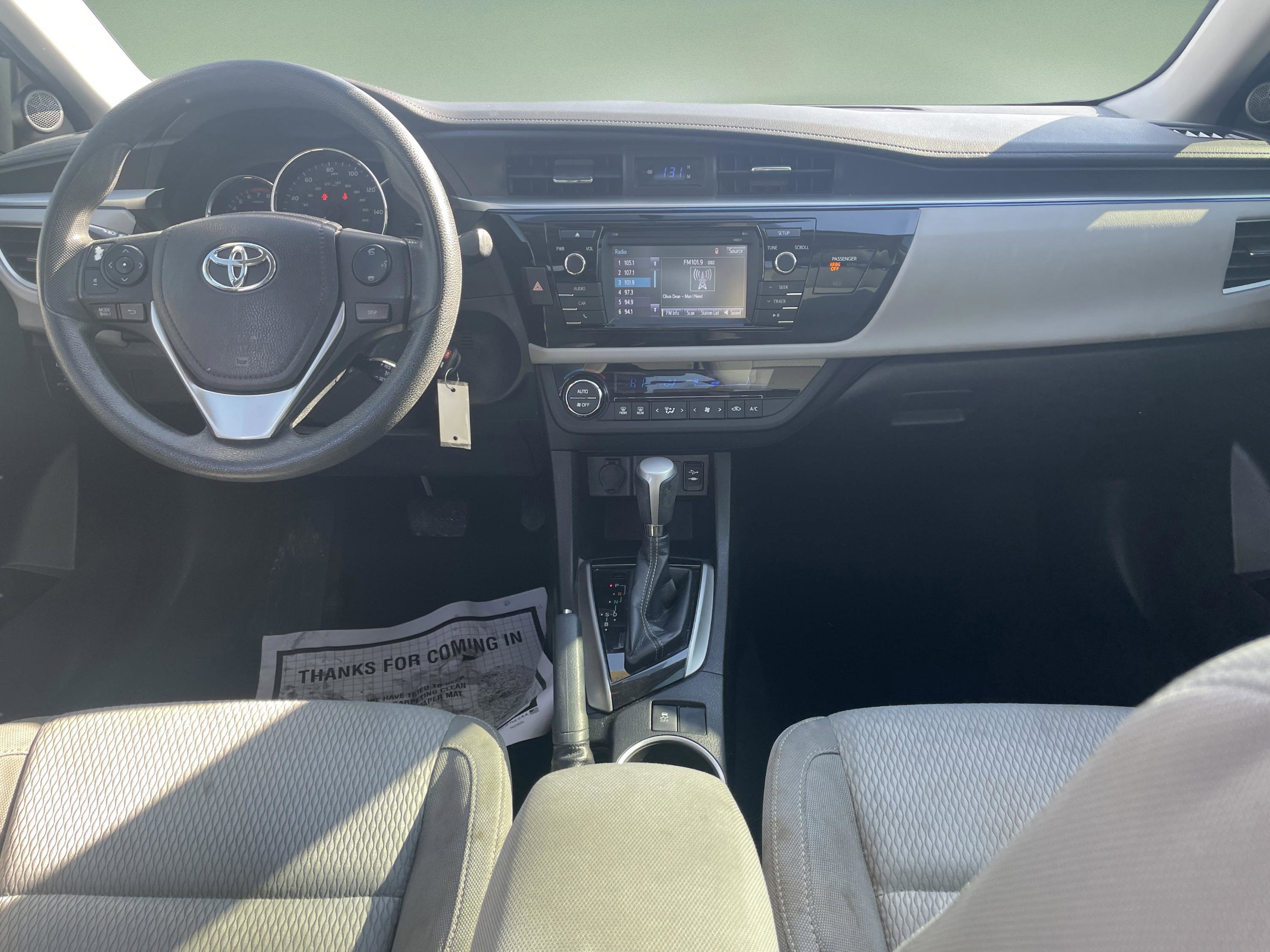 Used 2016 Toyota Corolla LE image 28