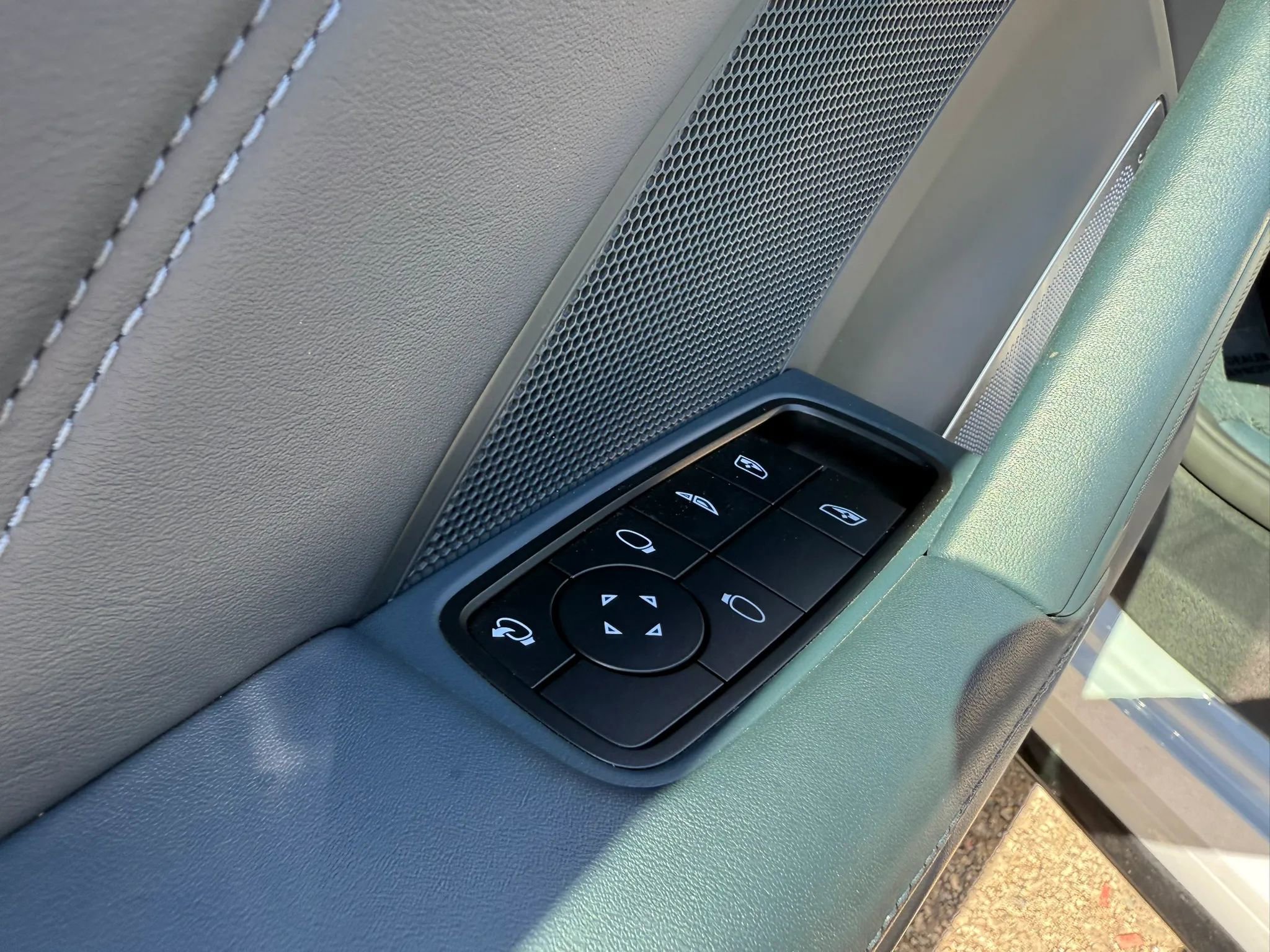 Used 2024 Porsche 911 Turbo S image 60