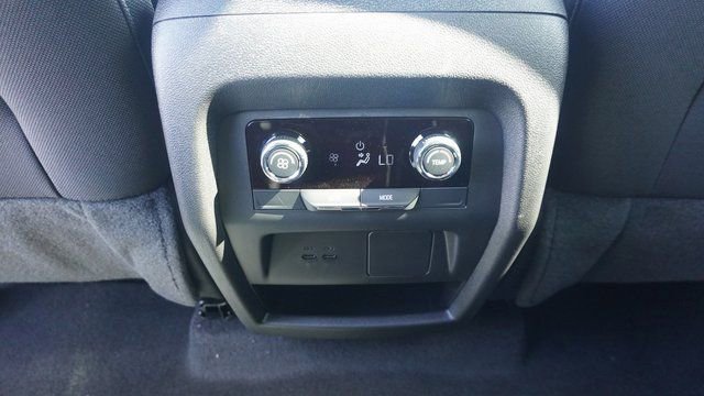 New 2026 Chevrolet Traverse LT image 26