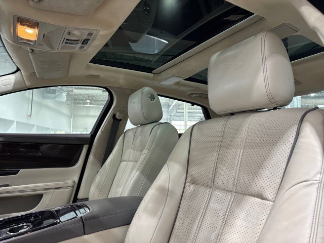 Used 2014 Jaguar XJ L Portfolio image 52