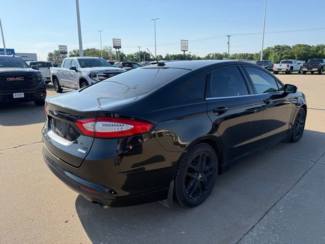 Used 2013 Ford Fusion SE FWD image 3