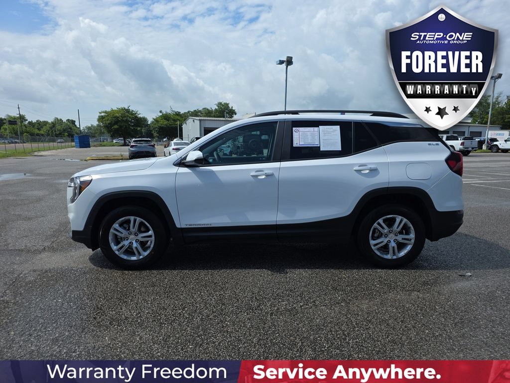 Used 2023 GMC Terrain SLE w/ Driver Convenience Package AWD/4WD image 4
