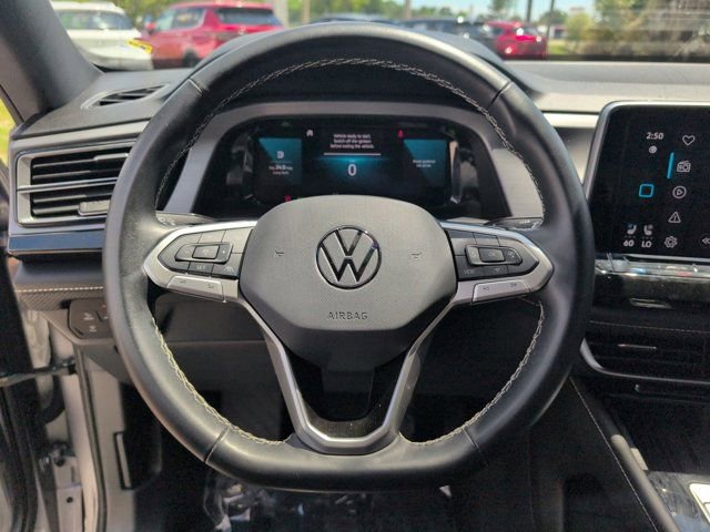 Used 2025 Volkswagen Atlas Cross Sport SE FWD image 22