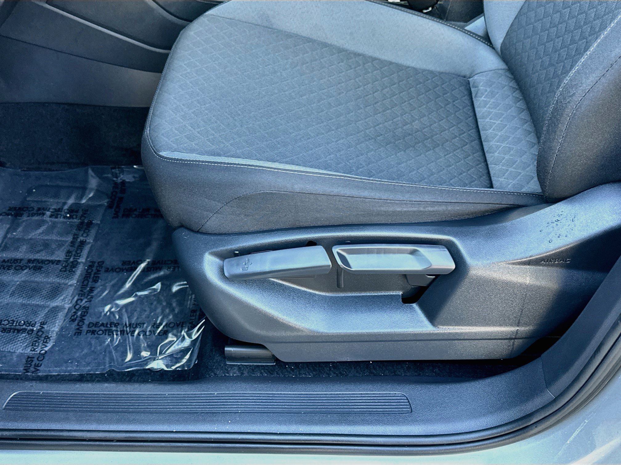 Used 2020 Volkswagen Tiguan S FWD image 15