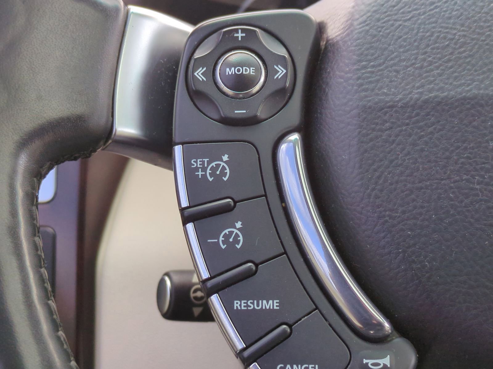 Used 2012 Land Rover Range Rover HSE image 29