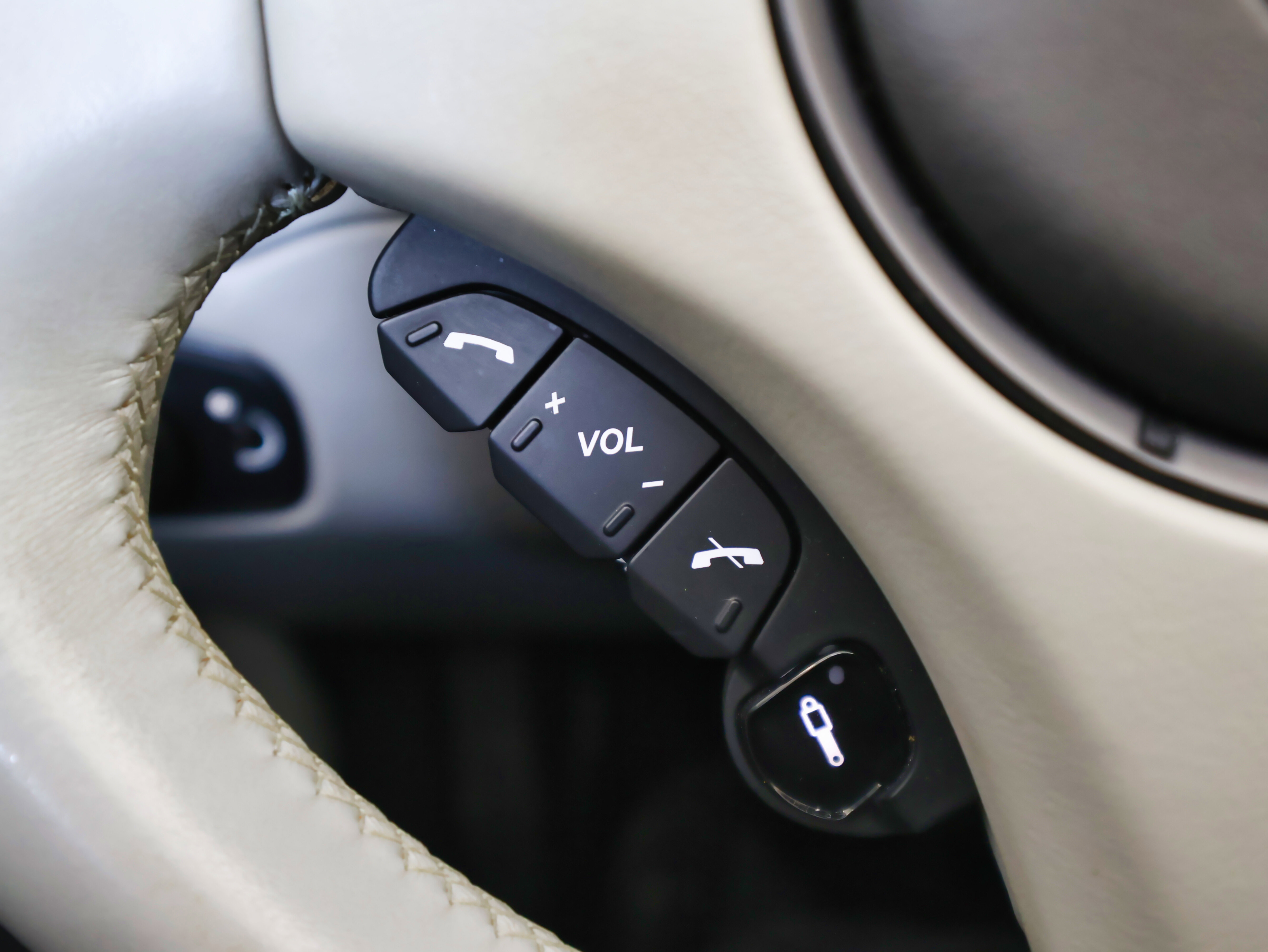 Used 2014 Aston Martin Vanquish Volante image 38