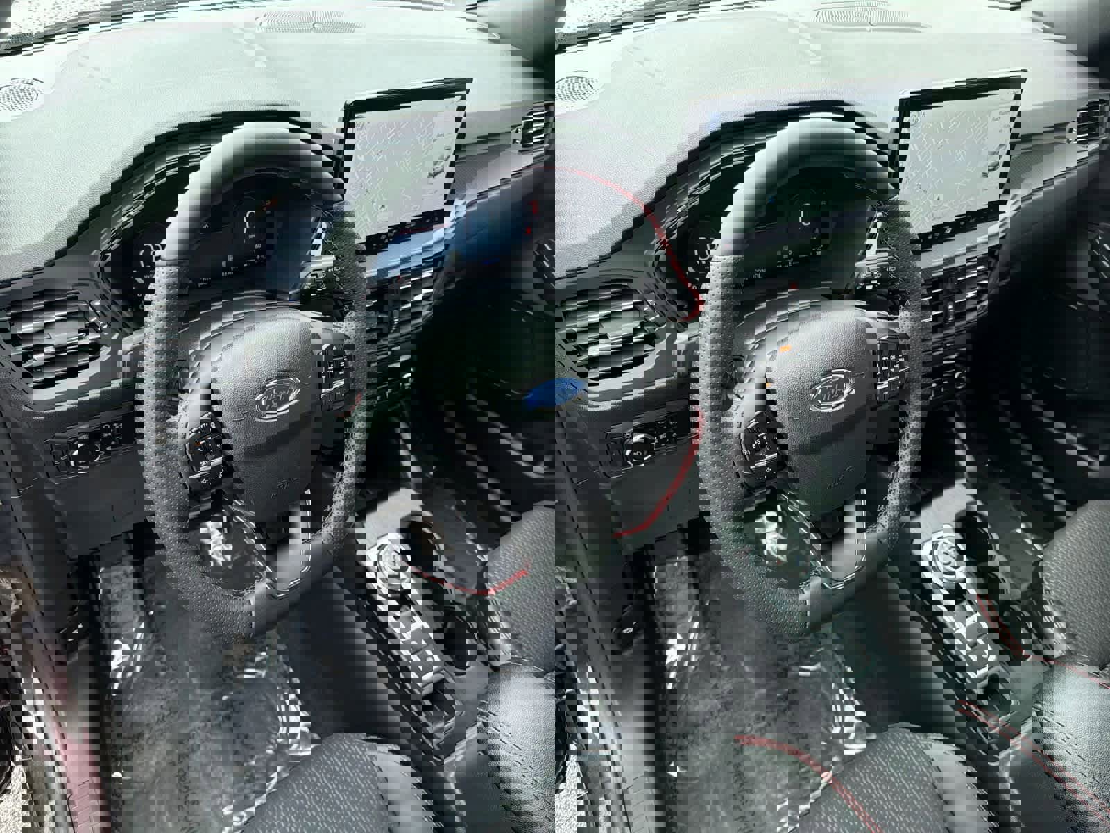 Certified 2023 Ford Escape ST-Line Select w/ Tech Pack #2 image 10