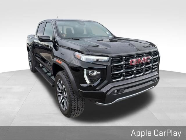 Used 2024 GMC Canyon AT4 w/ AT4 Premium Package AWD/4WD image 3