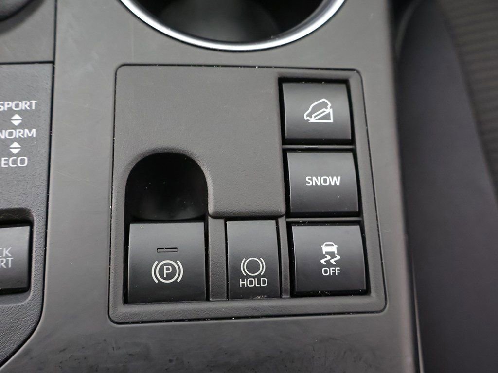 Used 2024 Toyota Highlander LE AWD/4WD image 52