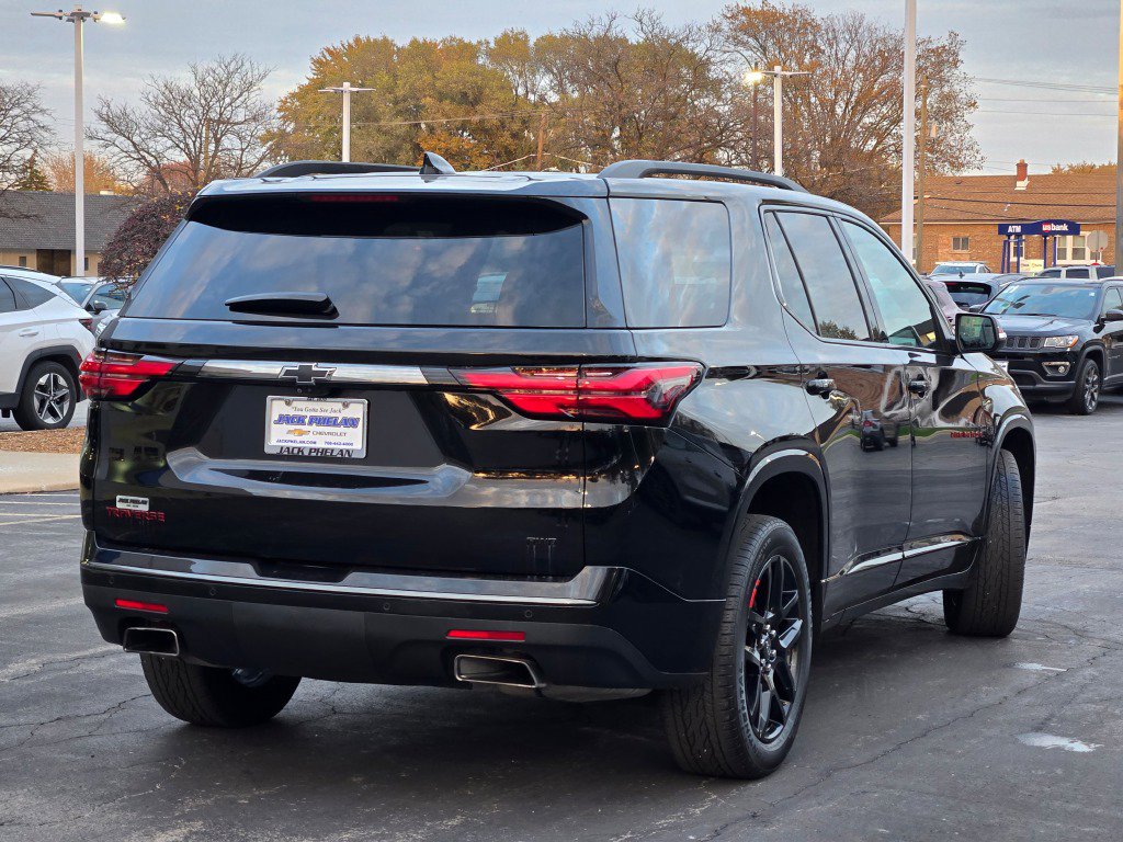 Used 2022 Chevrolet Traverse Premier w/ Redline Edition image 12
