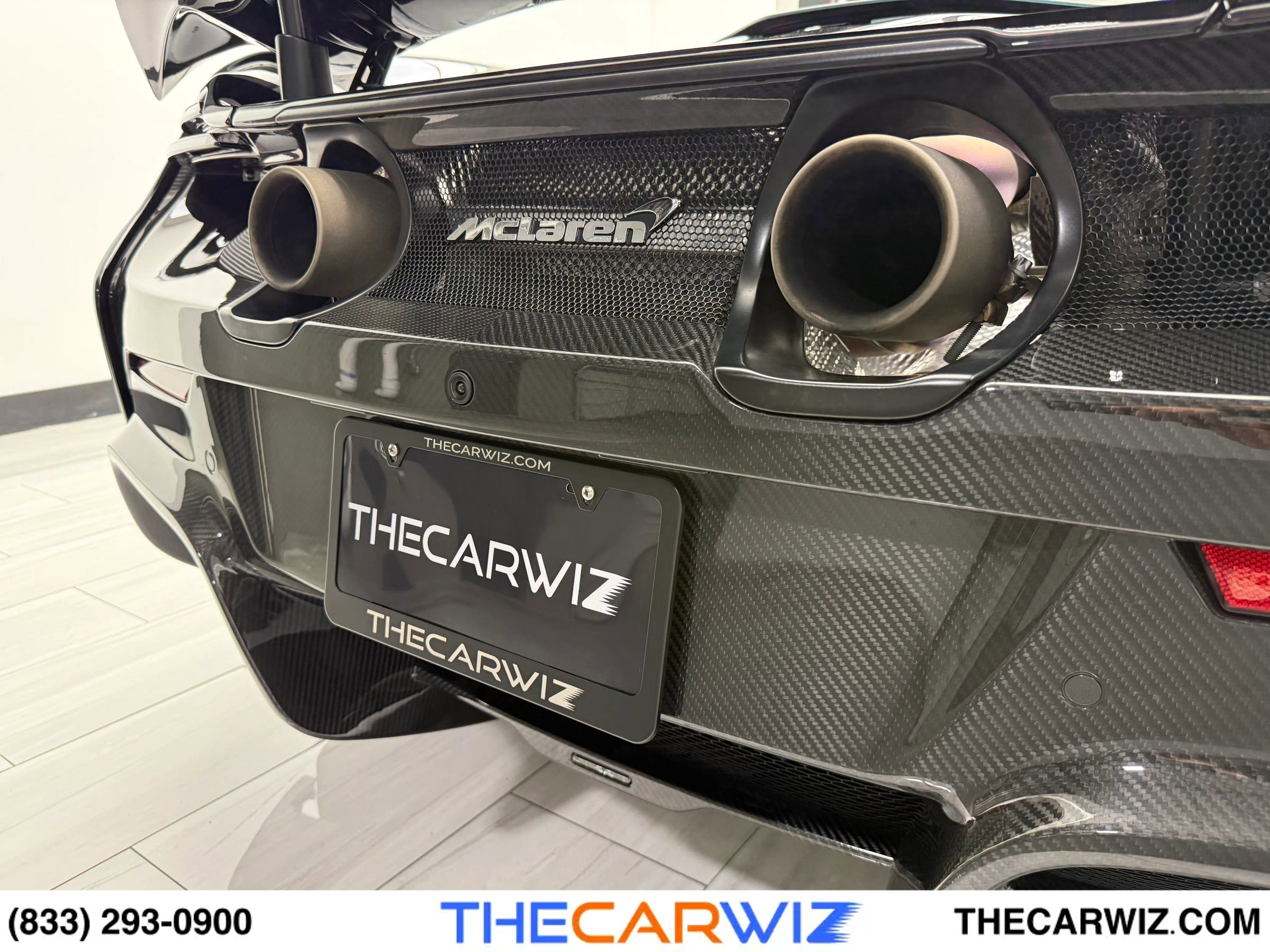 Used 2016 McLaren 675LT Spider image 31