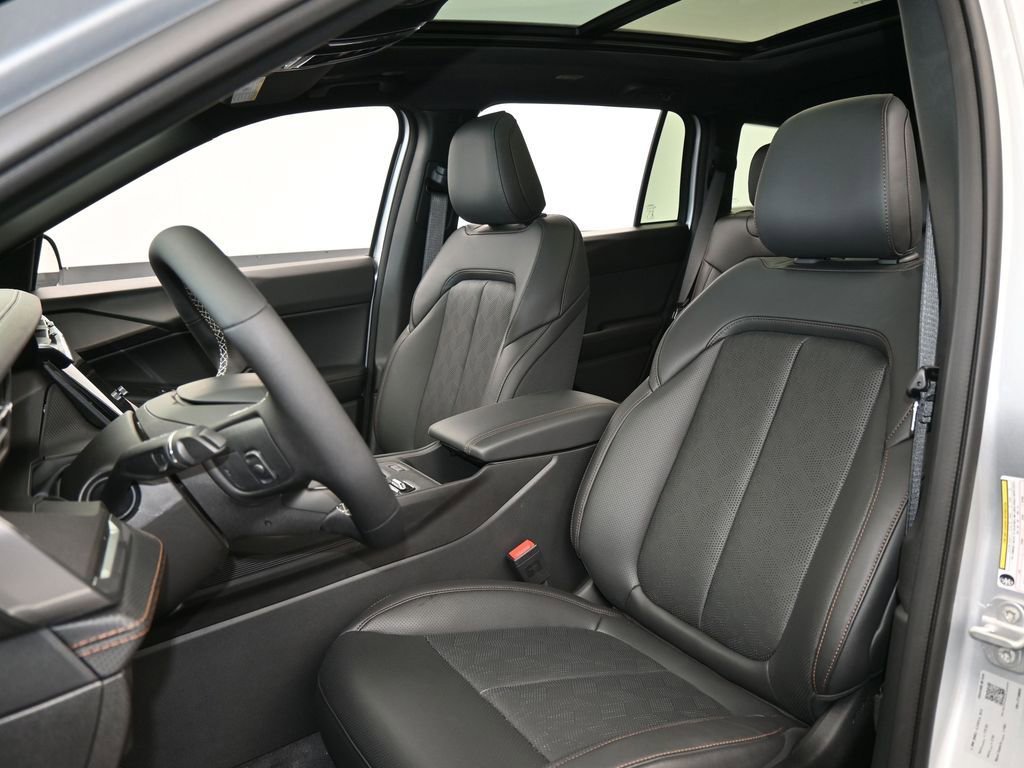 New 2026 Jeep Cherokee Overland image 10