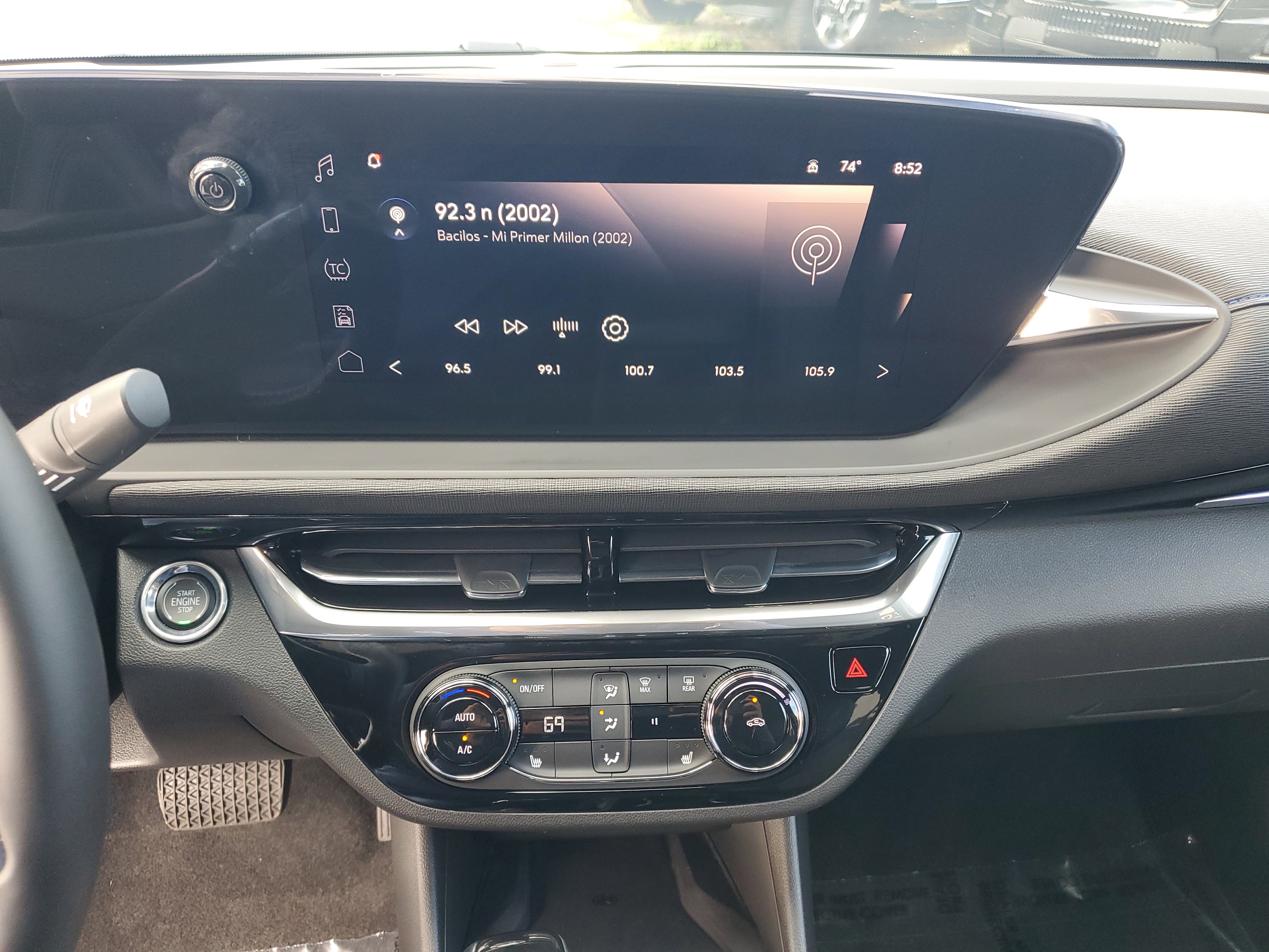 Used 2024 Buick Envista Sport Touring w/ Convenience I Package image 21