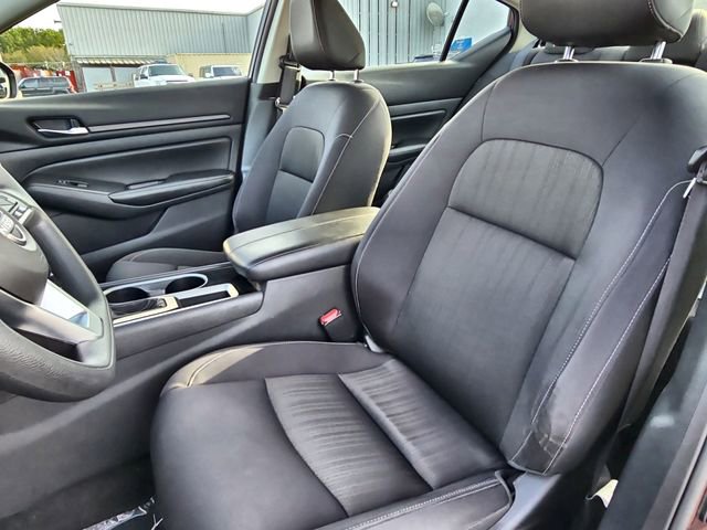 Used 2024 Nissan Altima 2.5 SV FWD image 18
