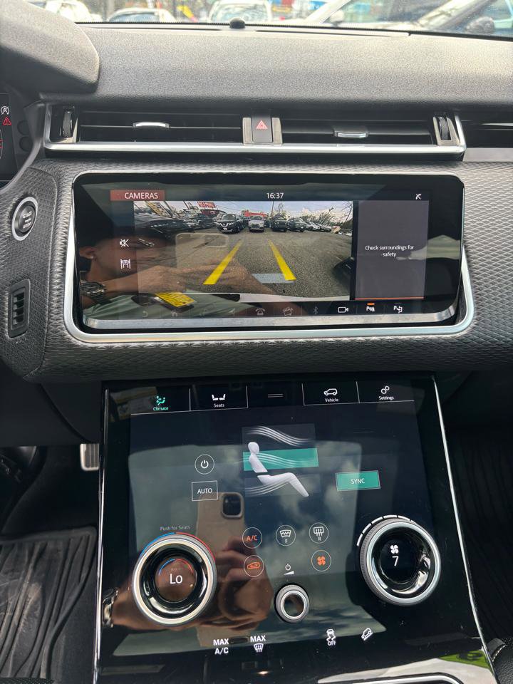Used 2019 Land Rover Range Rover Velar R-Dynamic SE AWD/4WD image 13