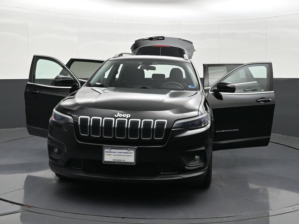 Used 2019 Jeep Cherokee Latitude w/ Popular Appearance Group FWD image 42