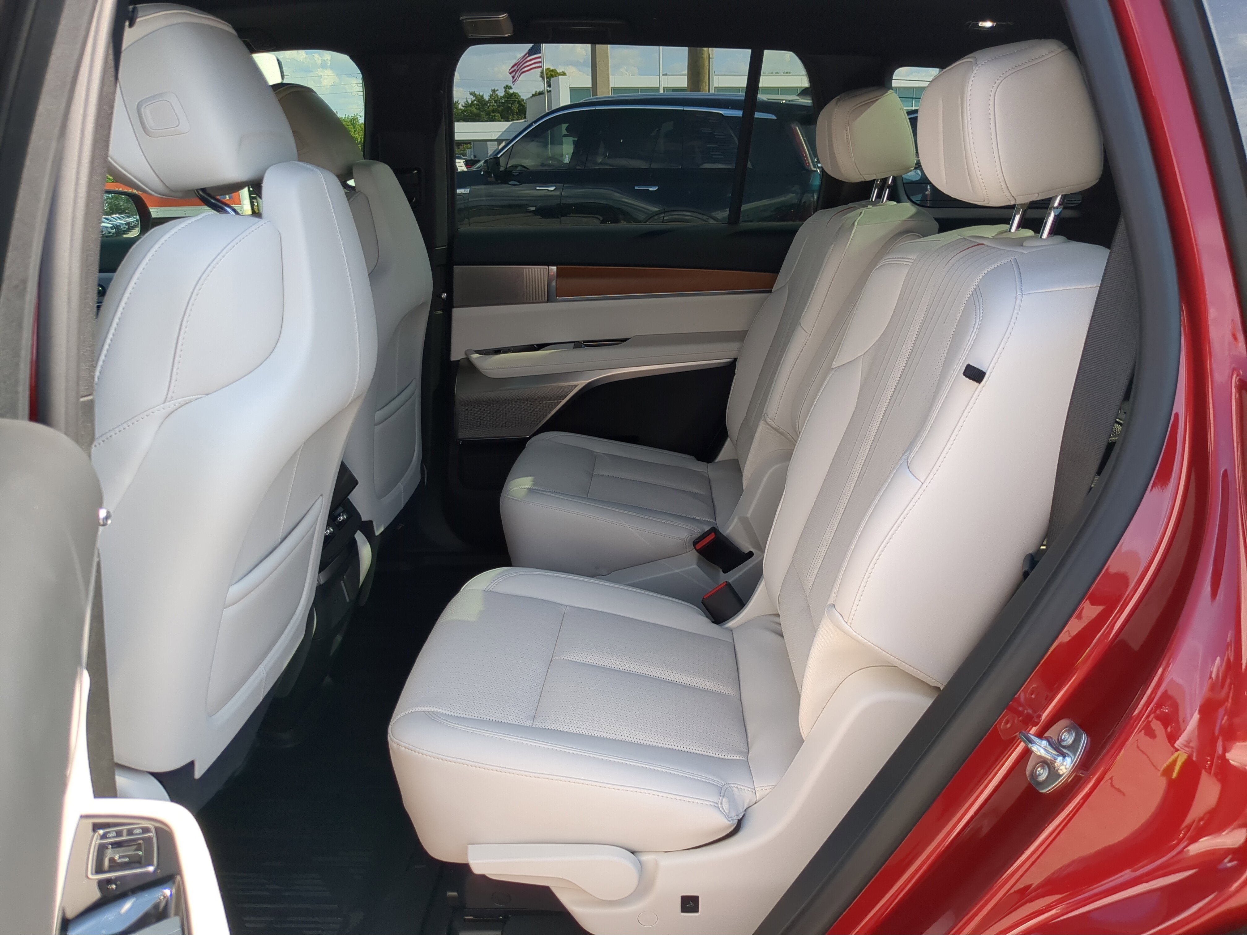 New 2026 Cadillac Vistiq Sport w/ LPO, Floor Liner Package image 16
