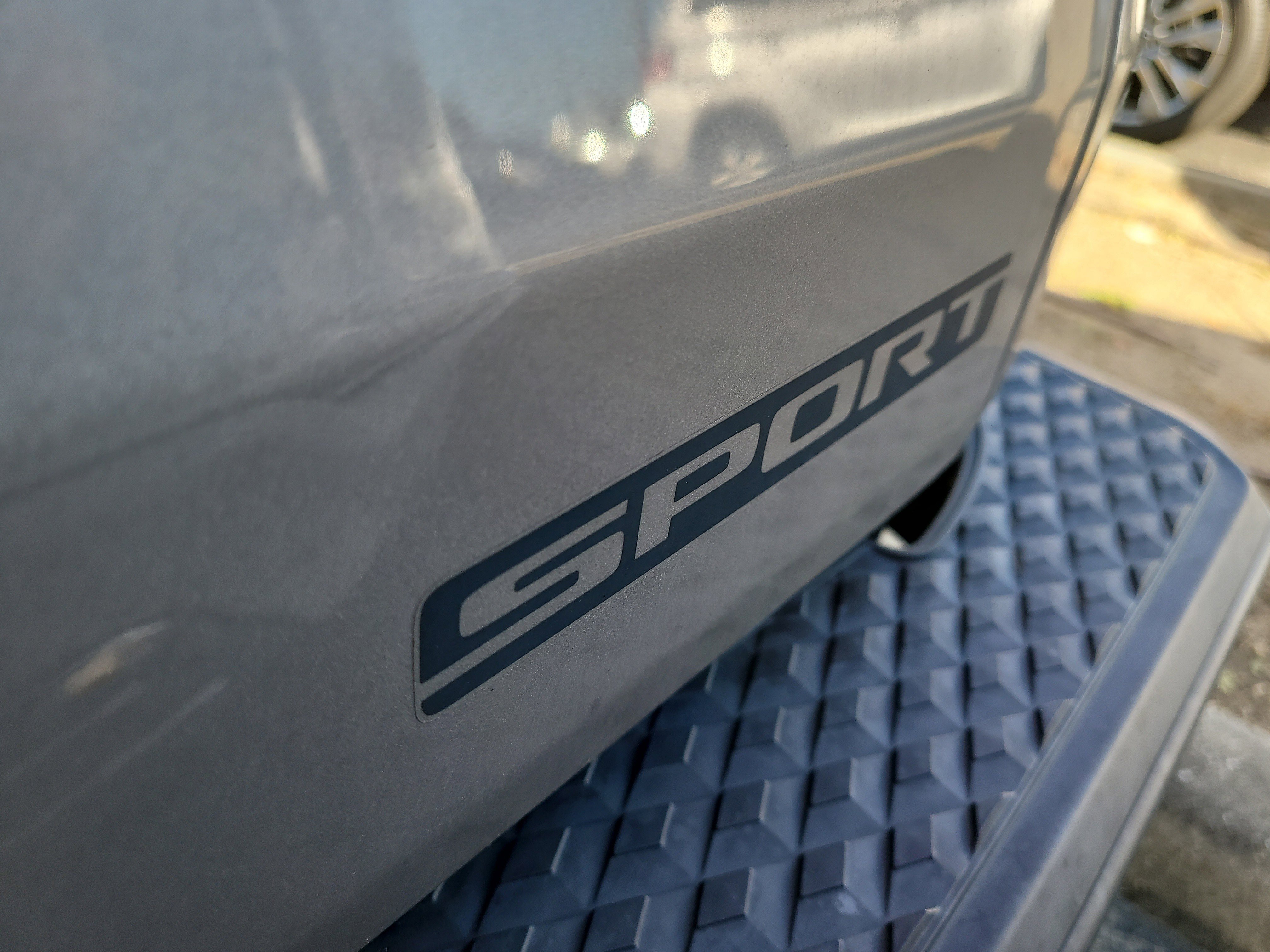 Used 2020 Jeep Gladiator Sport w/ Quick Order Package 24S AWD/4WD image 11