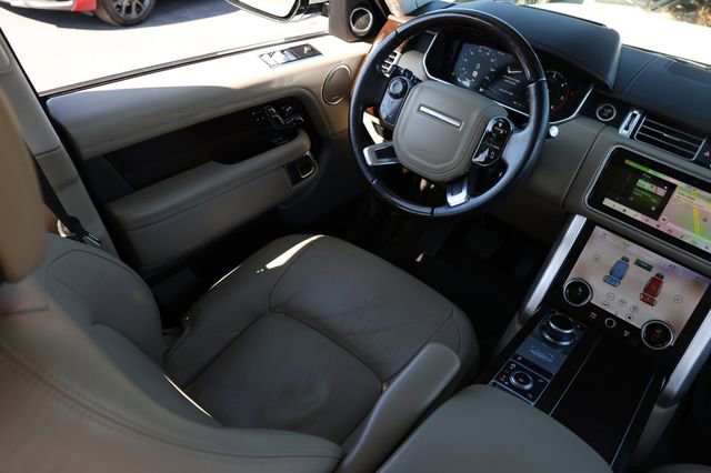 Used 2018 Land Rover Range Rover HSE image 25