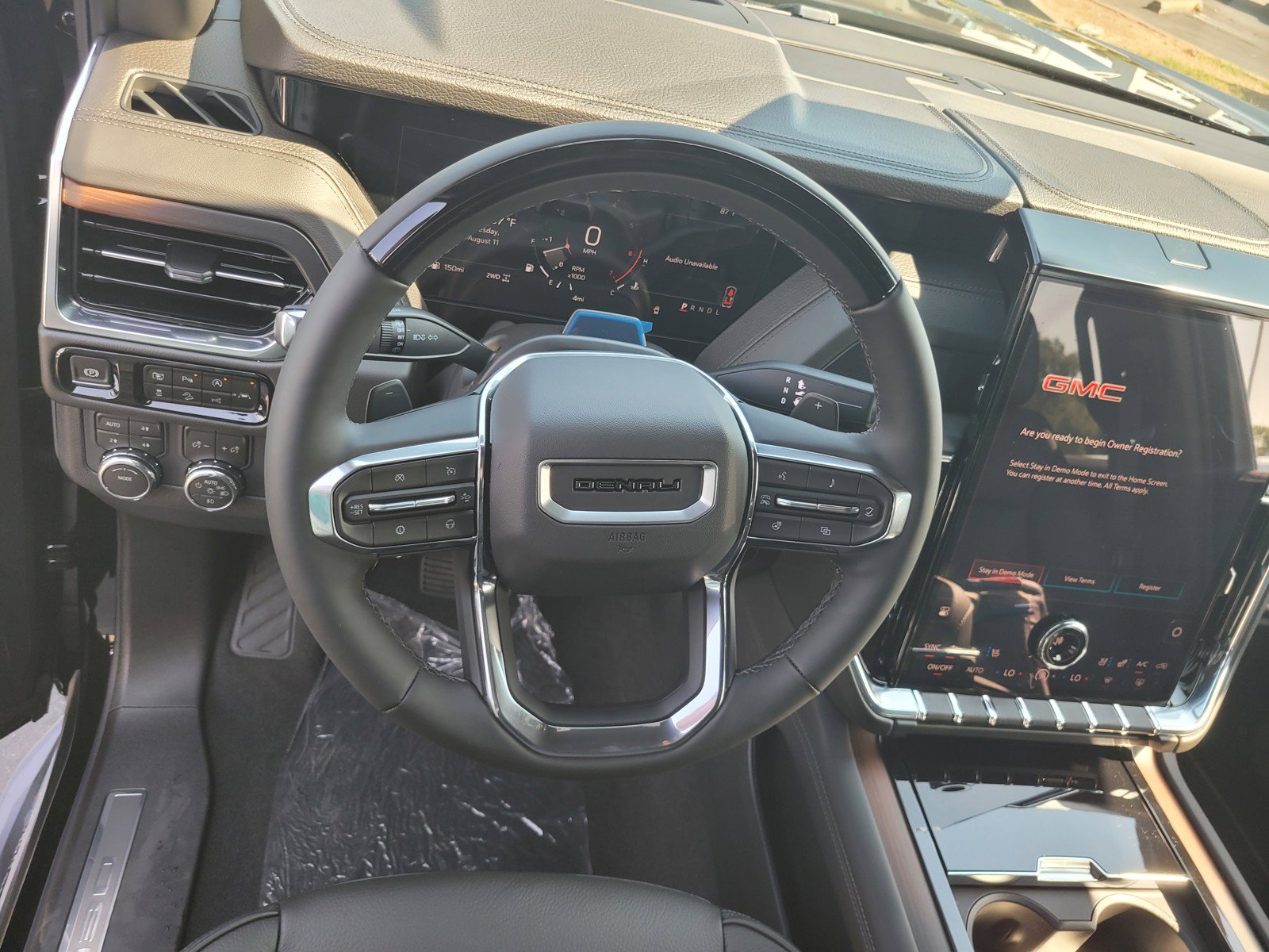 New 2026 GMC Yukon XL Denali w/ Advanced Technology Package AWD/4WD image 10