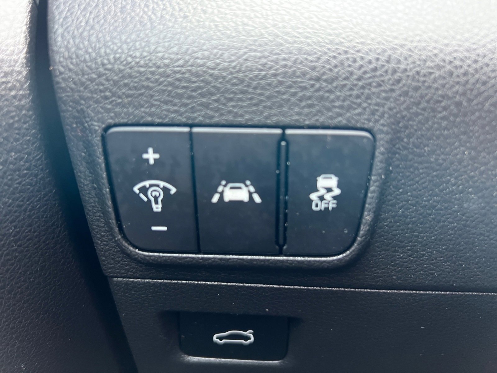 Used 2022 Kia K5 LXS image 21