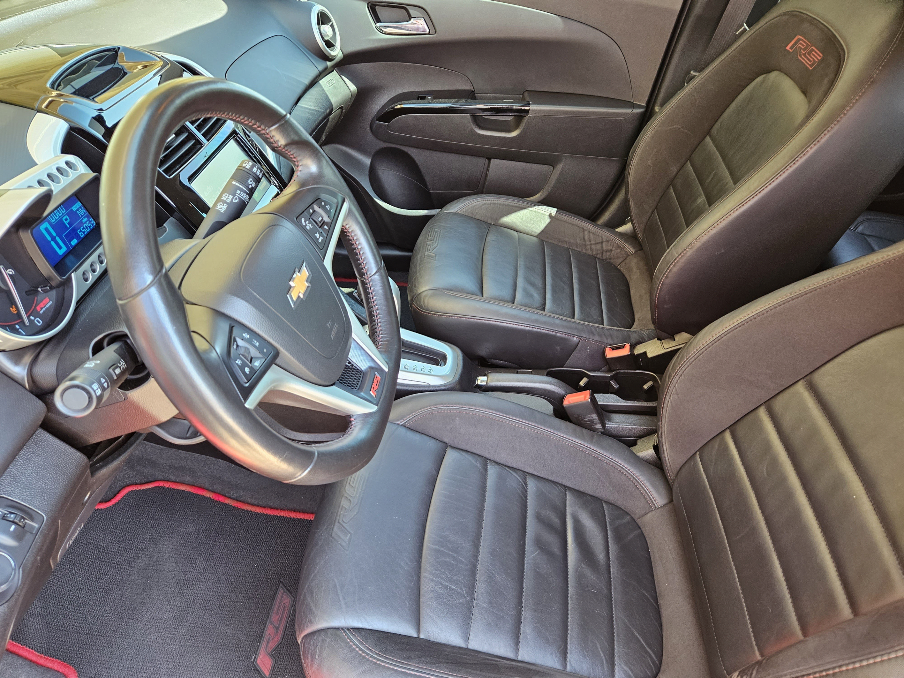 Used 2015 Chevrolet Sonic RS w/ Advanced Safety Package FWD image 15